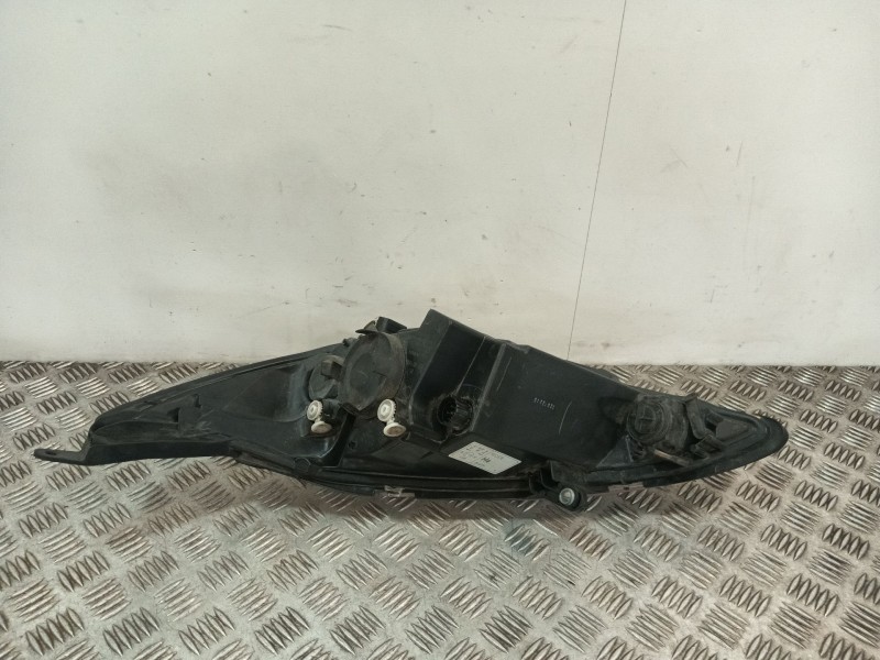 Recambio de faro derecho para ford ka (ru8) 1.2 referencia OEM IAM 1566724 20B779B 