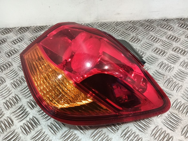 Recambio de piloto trasero derecho para mitsubishi asx (ga_w_) 1.8 di-d (ga6w) referencia OEM IAM 8330B194  