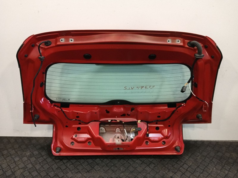 Recambio de porton trasero para citroën c4 cactus 1.2 vti 82 referencia OEM IAM 9800805380  