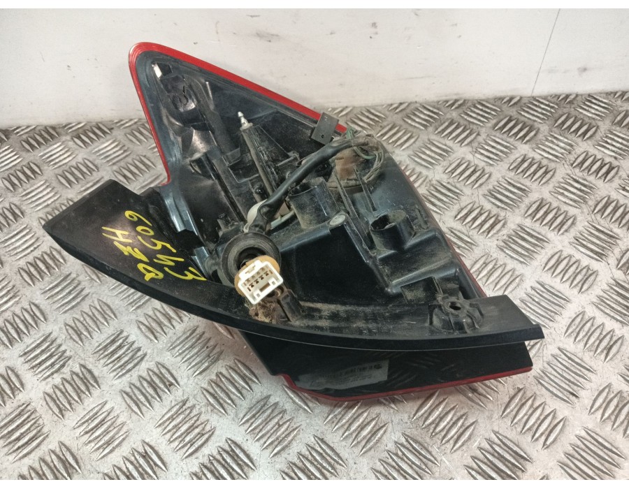 Recambio de piloto trasero izquierdo para mitsubishi asx (ga_w_) 1.8 di-d (ga6w) referencia OEM IAM 8330B193  