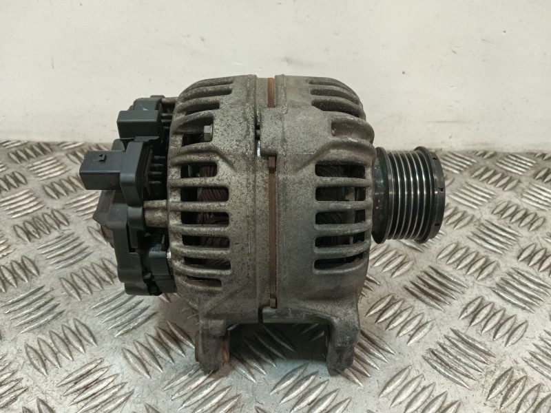 Recambio de alternador para volkswagen polo iv (9n_, 9a_) 1.4 tdi referencia OEM IAM 045903023A 0124515022 