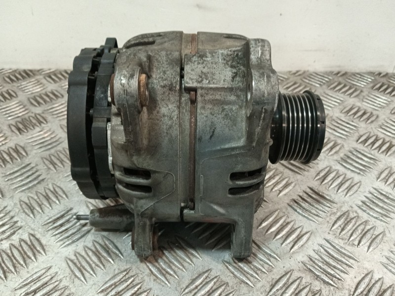 Recambio de alternador para volkswagen polo iv (9n_, 9a_) 1.4 tdi referencia OEM IAM 045903023A 0124515022 
