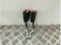 Recambio de enganche cinturon trasero central para seat ibiza iv (6j5, 6p1) 1.4 referencia OEM IAM 6R0857739  