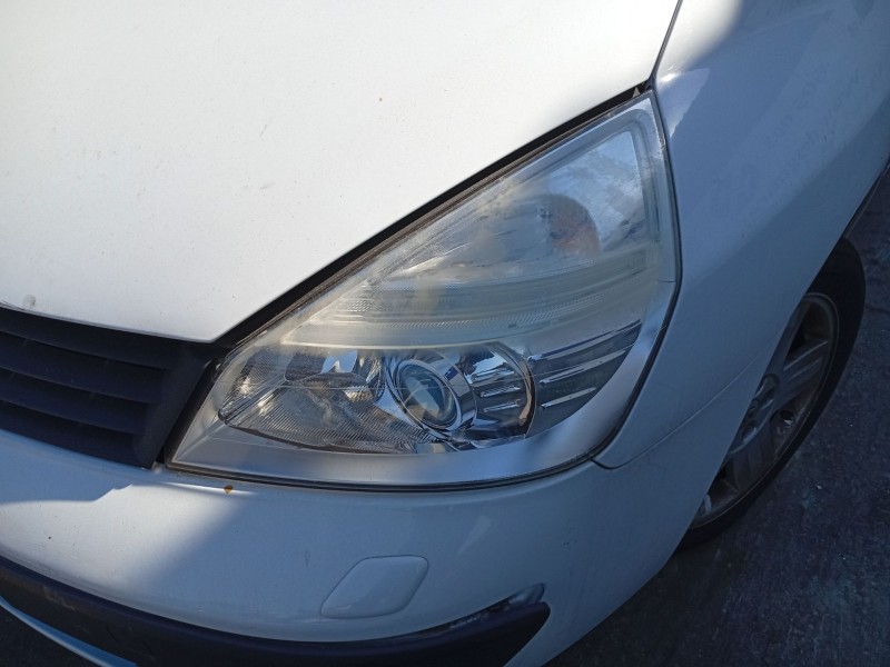 Recambio de faro izquierdo para renault espace iv (jk0/1_) 2.2 dci (jk0h) referencia OEM IAM 7701053975  