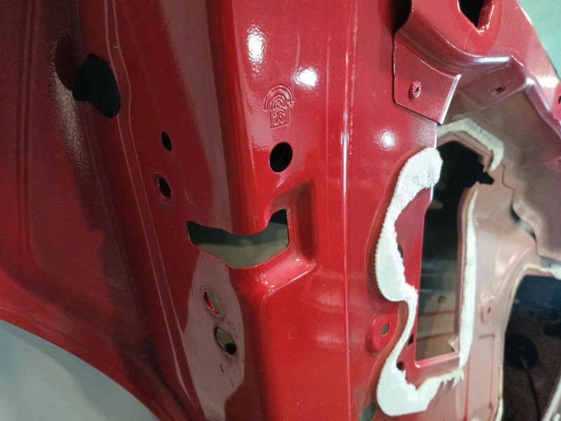 Recambio de puerta trasera izquierda para citroën c4 cactus 1.2 vti 82 referencia OEM IAM 9801219180  