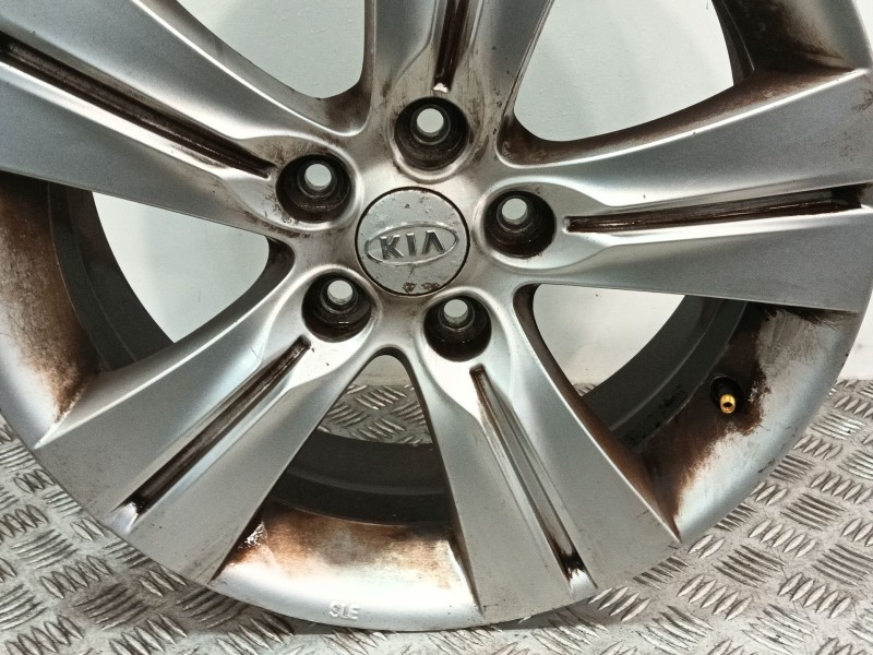 Recambio de llanta para kia sportage referencia OEM IAM 529103U200  