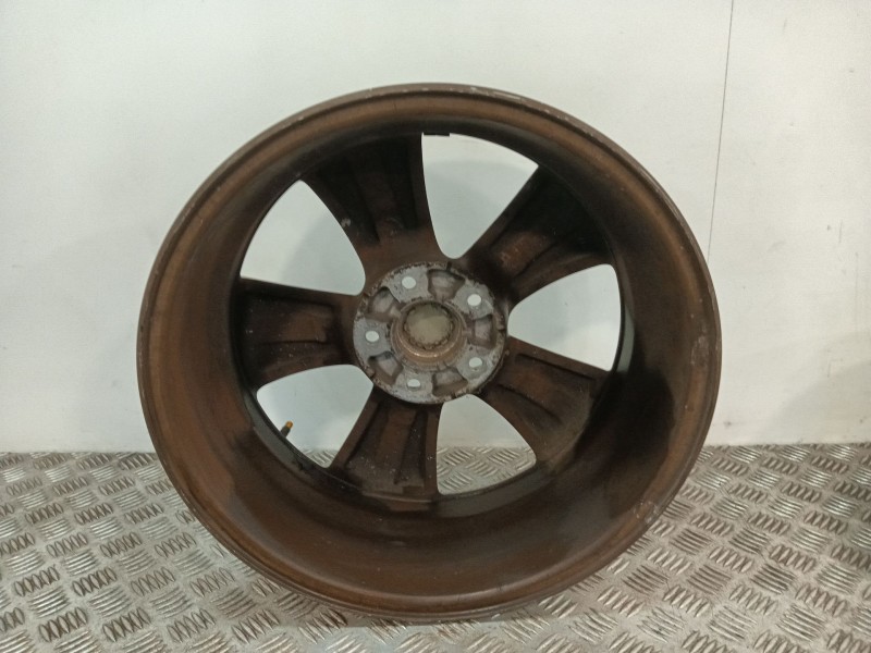 Recambio de llanta para kia sportage referencia OEM IAM 529103U200  