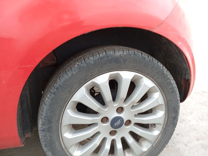 Recambio de paso de rueda trasero izquierdo para ford ka (ru8) 1.2 referencia OEM IAM 1560672  