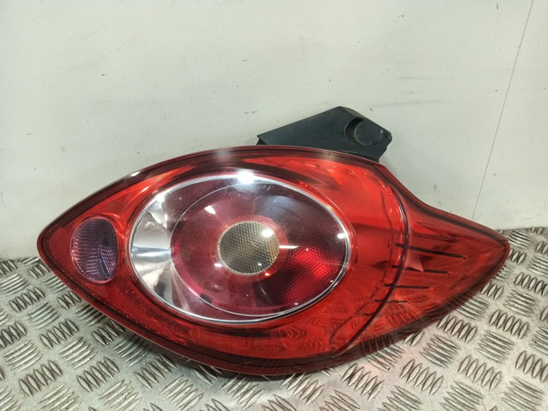 Recambio de piloto trasero derecho para ford ka (ru8) 1.2 referencia OEM IAM 1579394  