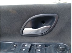 Recambio de maneta interior delantera izquierda para renault espace iv (jk0/1_) 2.2 dci (jk0h) referencia OEM IAM 8200000723  