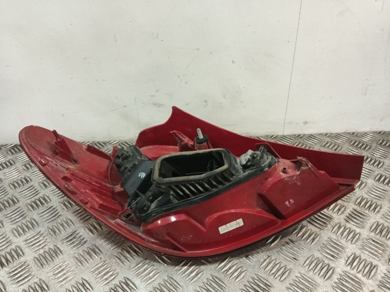 Recambio de piloto trasero derecho para peugeot 207/207+ (wa_, wc_) 1.4 referencia OEM IAM 9686565980 968656598000 