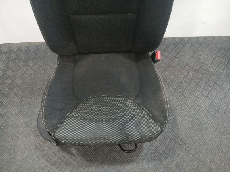Recambio de asiento delantero derecho para renault clio iv (bh_) 1.5 dci 75 referencia OEM IAM   