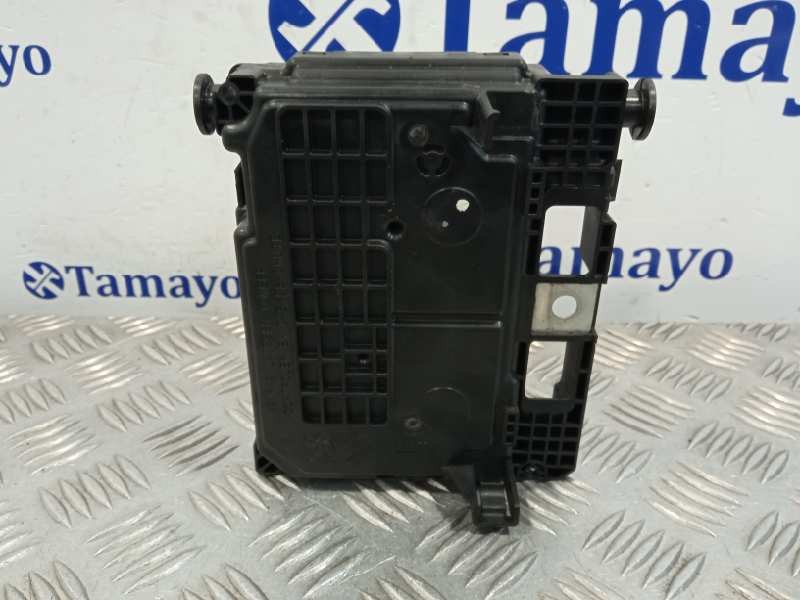 Recambio de caja reles / fusibles para peugeot 207 referencia OEM IAM 9664997880  
