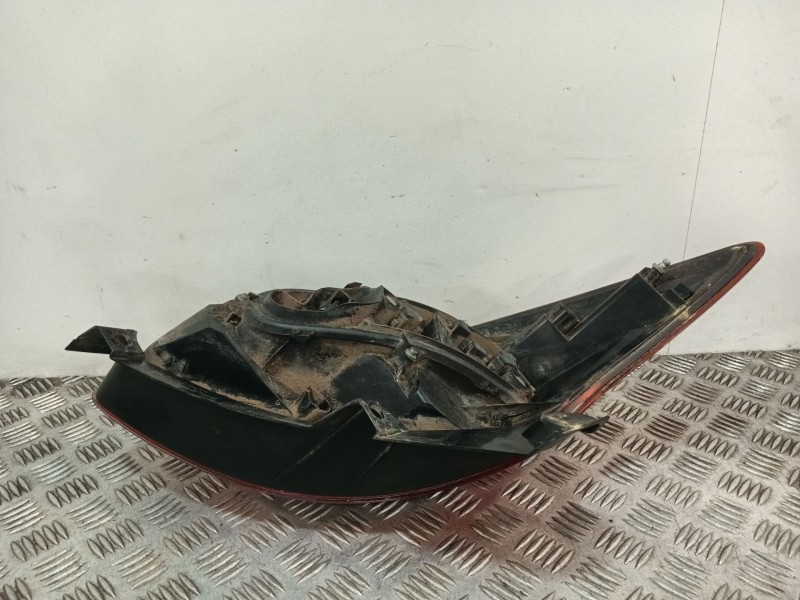 Recambio de piloto trasero derecho para ford ka (ru8) 1.2 referencia OEM IAM 1579394  