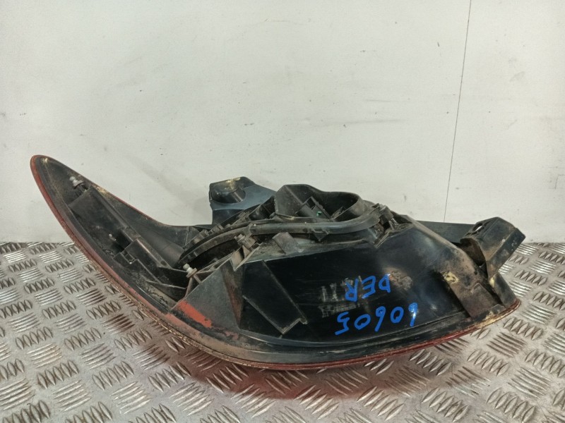 Recambio de piloto trasero derecho para ford ka (ru8) 1.2 referencia OEM IAM 1579394  