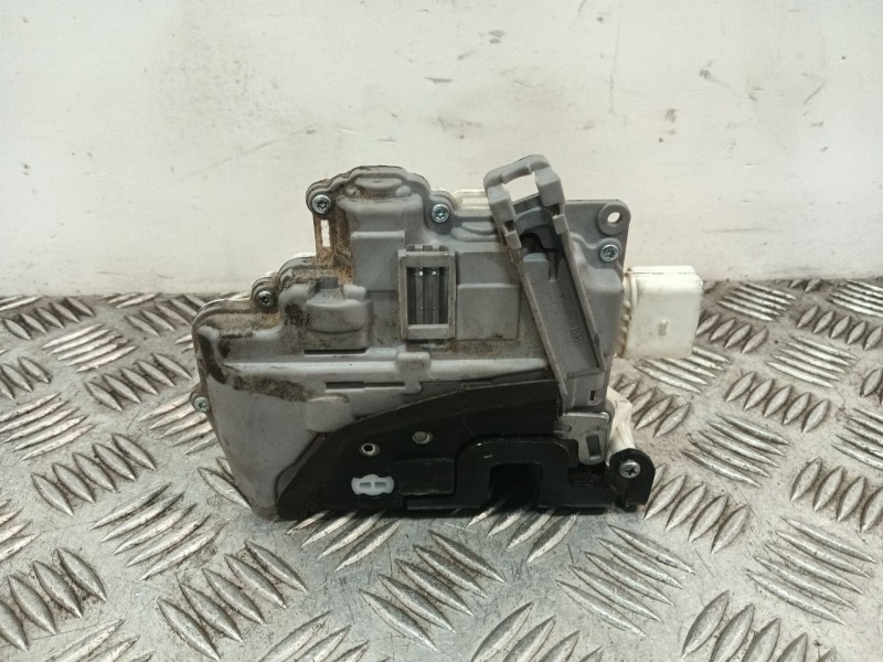 Recambio de cerradura puerta delantera izquierda para audi a4 allroad quattro (8k) referencia OEM IAM   