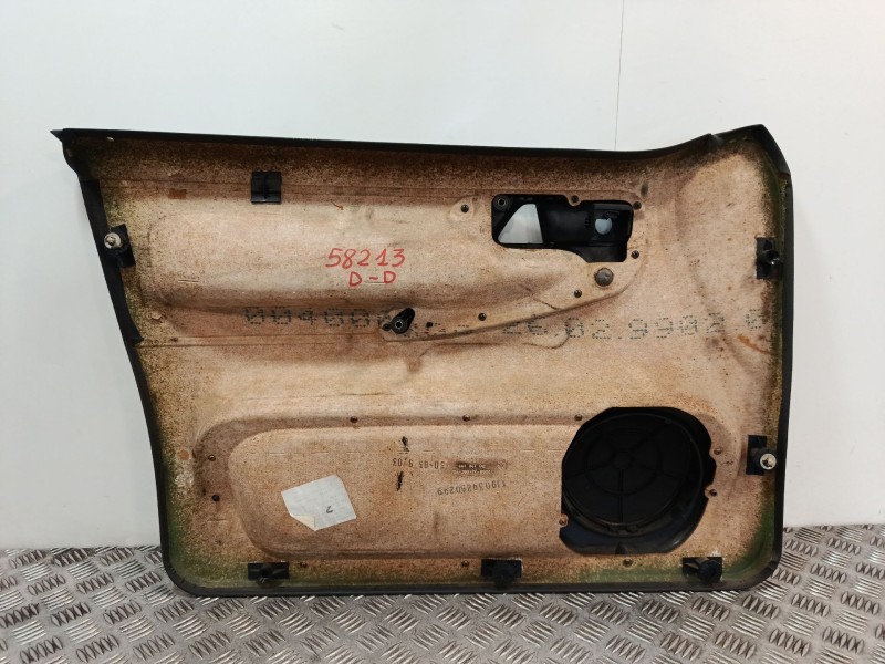 Recambio de guarnecido puerta delantera derecha para volkswagen polo berlina (6n1) referencia OEM IAM 6N4867012  