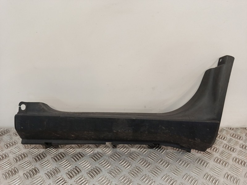 Recambio de moldura para iveco daily vi furgoneta 35s18, 35c18, 40c18, 50c18, 60c18, 65c18, 70c18 referencia OEM IAM 5801521532 
