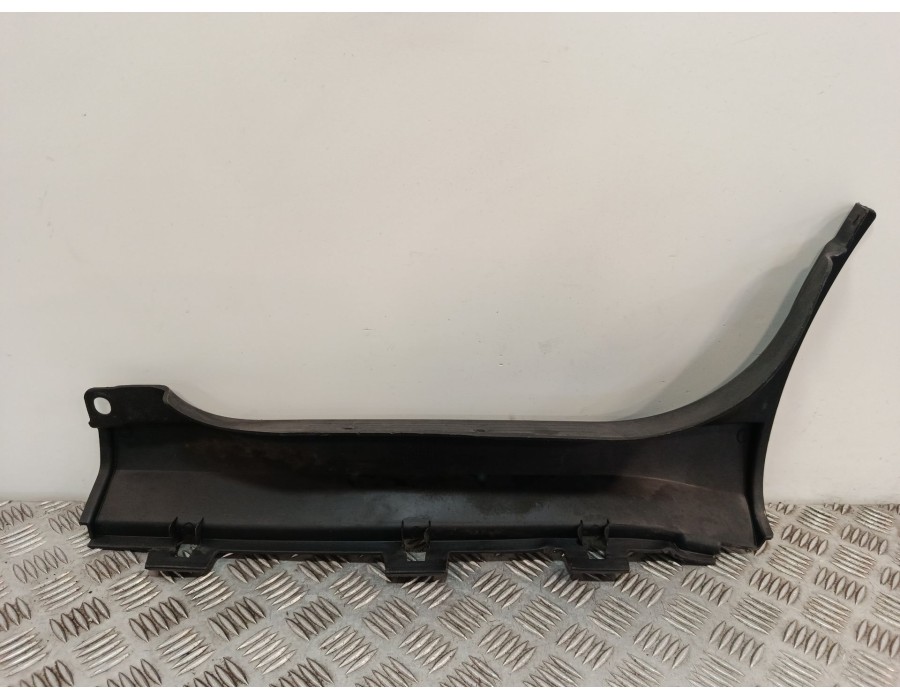 Recambio de moldura para iveco daily vi furgoneta 35s18, 35c18, 40c18, 50c18, 60c18, 65c18, 70c18 referencia OEM IAM 5801521533 