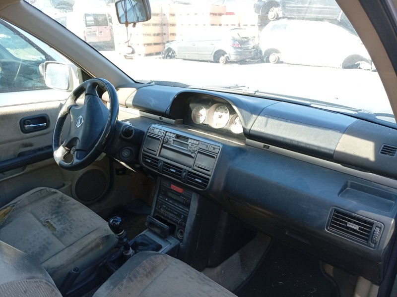 Recambio de caja reles / fusibles para nissan x-trail i (t30) 2.2 di 4x4 referencia OEM IAM 24380AU000  