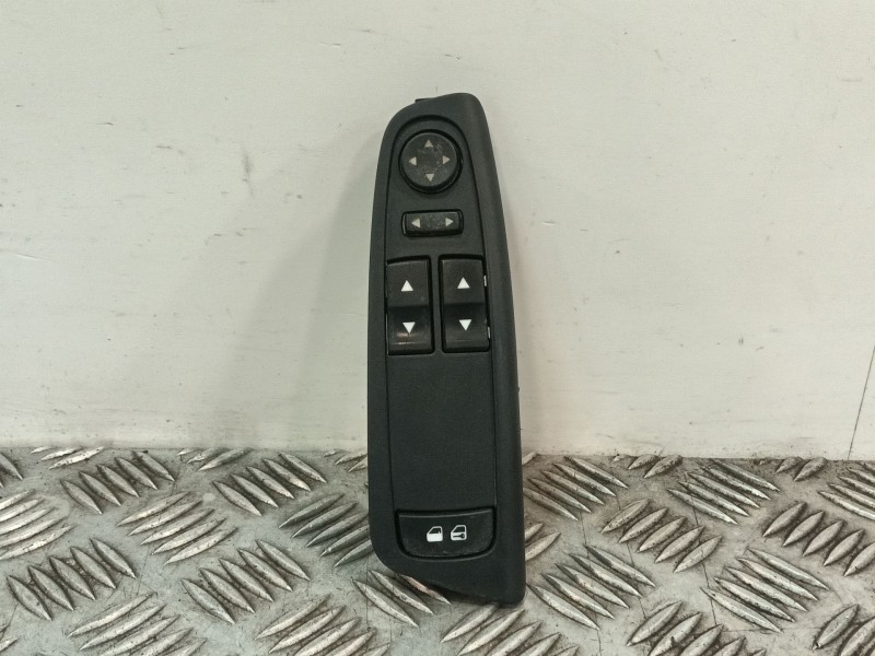 Recambio de mando elevalunas delantero izquierdo para fiat stilo (192_) 1.6 16v (192_xb1a) referencia OEM IAM B569  