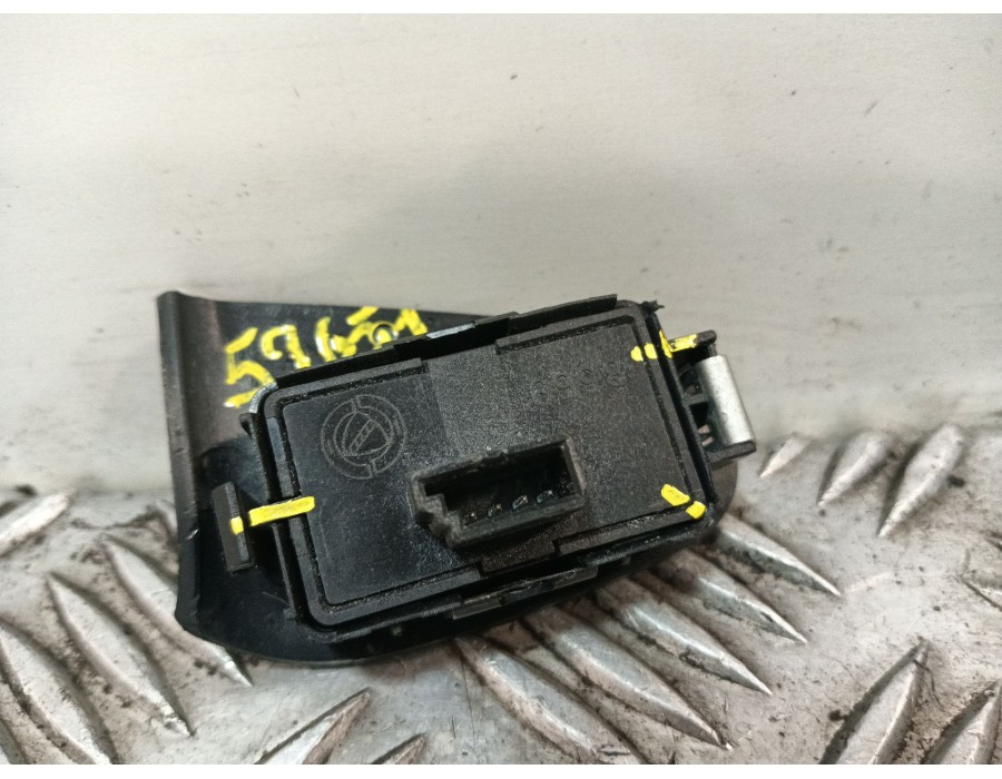Recambio de mando elevalunas delantero derecho para fiat stilo (192_) 1.6 16v (192_xb1a) referencia OEM IAM B569  
