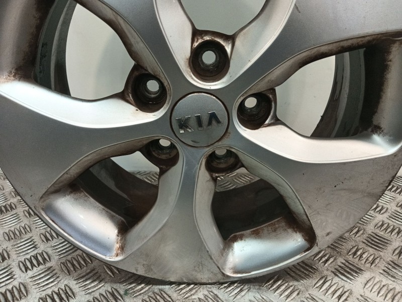 Recambio de llanta para kia carens iv 1.7 crdi referencia OEM IAM 52910A4100  