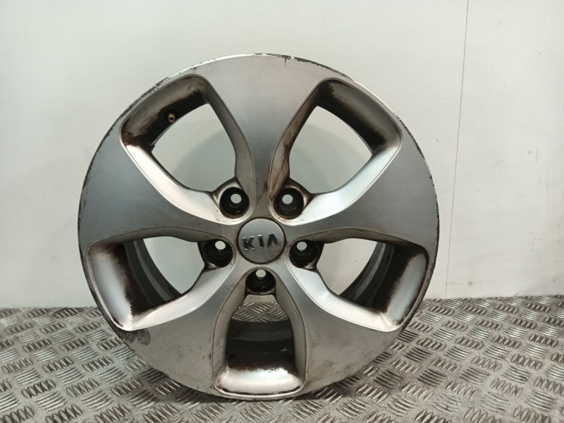 Recambio de llanta para kia carens iv 1.7 crdi referencia OEM IAM 52910A4100  