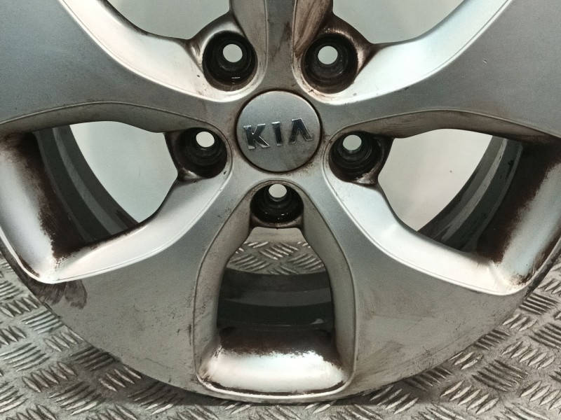 Recambio de llanta para kia carens iv 1.7 crdi referencia OEM IAM 52910A4100  