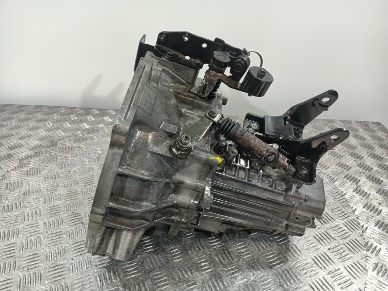 Recambio de caja cambios para hyundai matrix (fc) 1.6 referencia OEM IAM J51873  