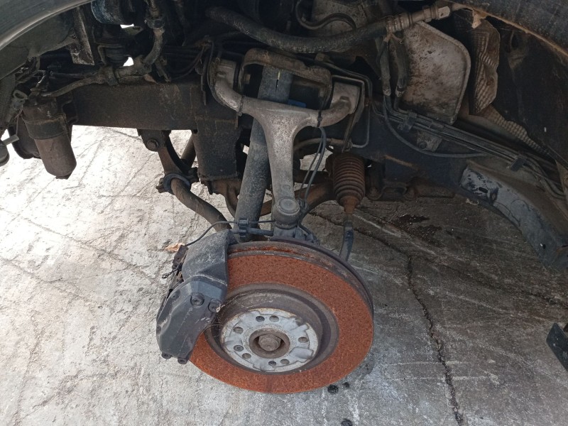 Recambio de mangueta delantera izquierda para mercedes-benz clase m (w163) referencia OEM IAM   