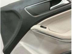 Recambio de guarnecido puerta delantera derecha para mercedes-benz clase a (w176) a 180 (176.042) referencia OEM IAM A2467201248 2