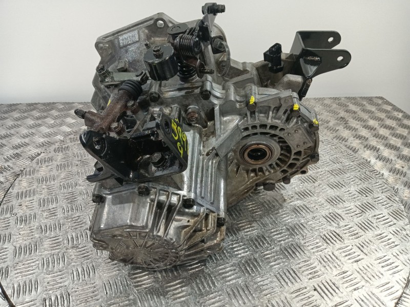 Recambio de caja cambios para hyundai matrix (fc) 1.6 referencia OEM IAM J51873  