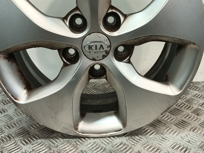 Recambio de llanta para kia carens iv 1.7 crdi referencia OEM IAM 52910A4100  