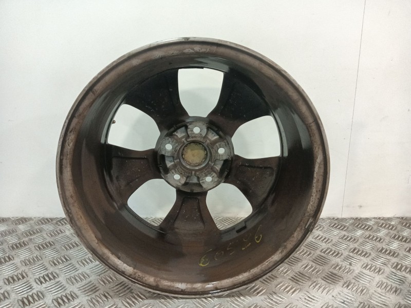 Recambio de llanta para kia carens iv 1.7 crdi referencia OEM IAM 52910A4100  