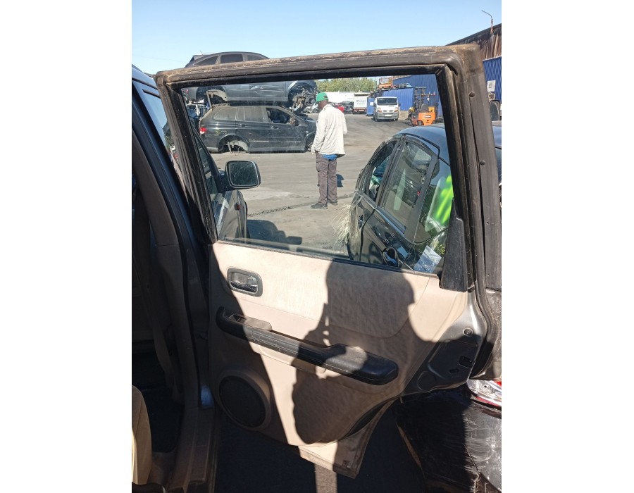 Recambio de elevalunas trasero derecho para nissan x-trail i (t30) 2.2 di 4x4 referencia OEM IAM 827208H30A  