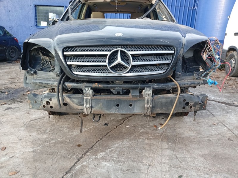Recambio de refuerzo paragolpes delantero para mercedes-benz clase m (w163) referencia OEM IAM   