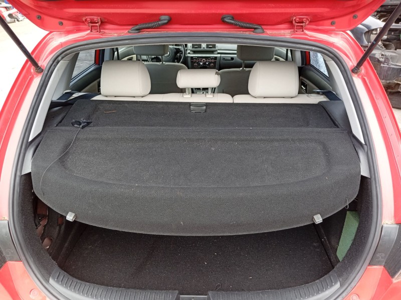 Recambio de bandeja trasera para mazda 3 (bk) 1.6 (bk14) referencia OEM IAM B32H68310E02  