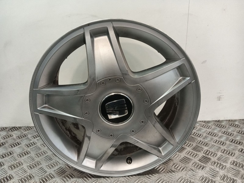 Recambio de llanta para seat toledo (1m2) referencia OEM IAM 1M0601025F  