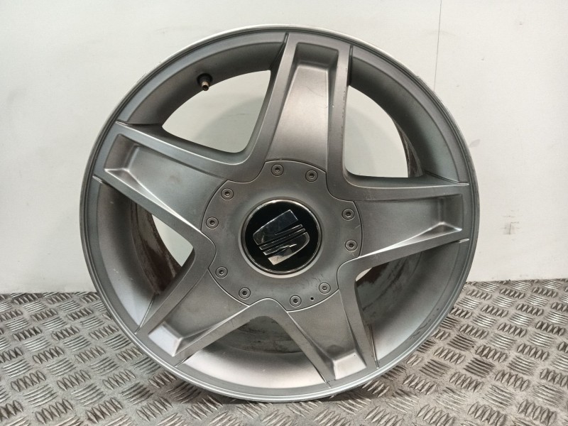 Recambio de llanta para seat toledo (1m2) referencia OEM IAM 1M0601025F  