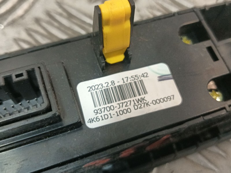 Recambio de mando multifuncion para kia xceed (cd) 1.5 t-gdi mhev referencia OEM IAM 93700J7271WK 41Q1002210 