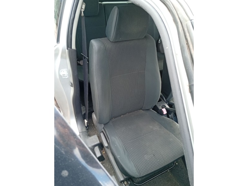 Recambio de asiento delantero derecho para suzuki swift iii (mz, ez) 1.3 ddis (rs 413d) referencia OEM IAM   
