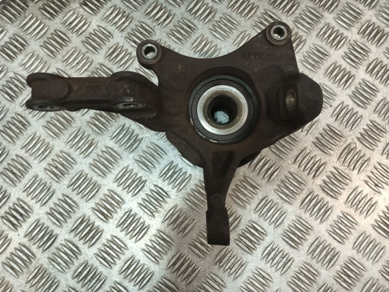 Recambio de mangueta delantera izquierda para dacia duster (hs_) 1.5 dci referencia OEM IAM 8200881824  
