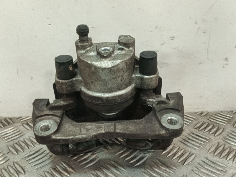 Recambio de pinza freno delantera izquierda para toyota yaris (_p13_) 1.0 (ksp130) referencia OEM IAM 477500D200  