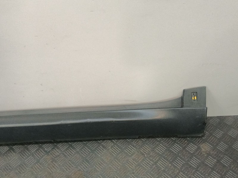 Recambio de faldon lateral para citroën c4 cactus 1.2 vti 82 referencia OEM IAM 9801521880  
