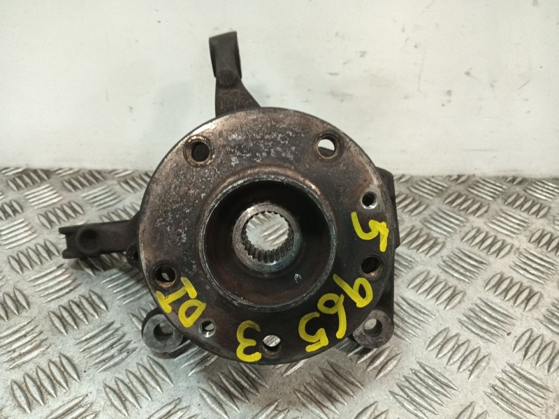 Recambio de mangueta delantera izquierda para dacia duster (hs_) 1.5 dci referencia OEM IAM 8200881824  