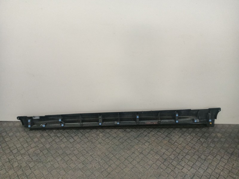 Recambio de faldon lateral para citroën c4 cactus 1.2 vti 82 referencia OEM IAM 9801521880  