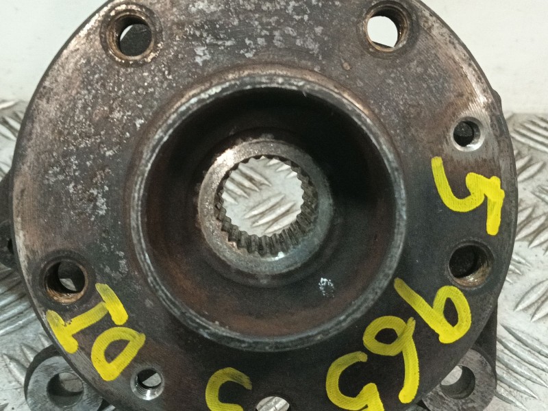 Recambio de mangueta delantera izquierda para dacia duster (hs_) 1.5 dci referencia OEM IAM 8200881824  