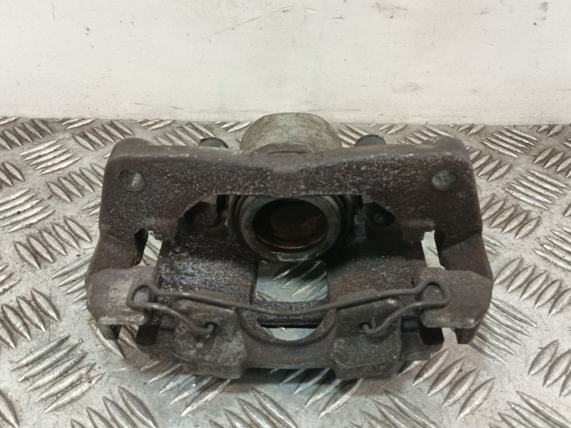 Recambio de pinza freno delantera izquierda para toyota yaris (_p13_) 1.0 (ksp130) referencia OEM IAM 477500D200  