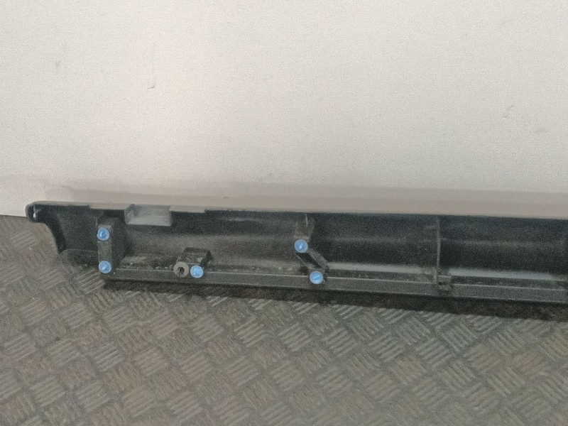 Recambio de faldon lateral para citroën c4 cactus 1.2 vti 82 referencia OEM IAM 9801521880  